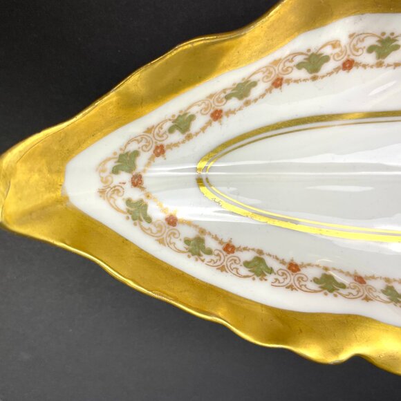 Vintage Limoges France Leaf-Shaped Tray -Blakeman & Henderson, T&V, c.1900–1915 - Picture 2 of 10